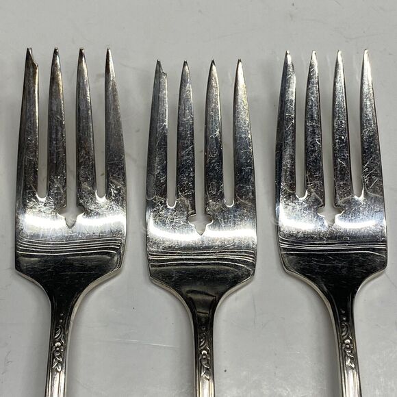 11 Tudor Plate Oneida Community Small Forks Flatware Queen Bess II Floral - Picture 4 of 11